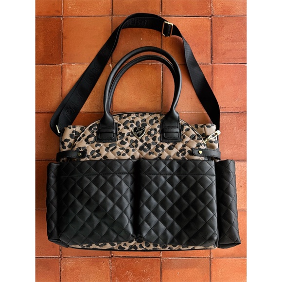 Betsey Johnson Quilted Leopard Print Weekender Diaper Bag NWOT - Picture 1 of 8